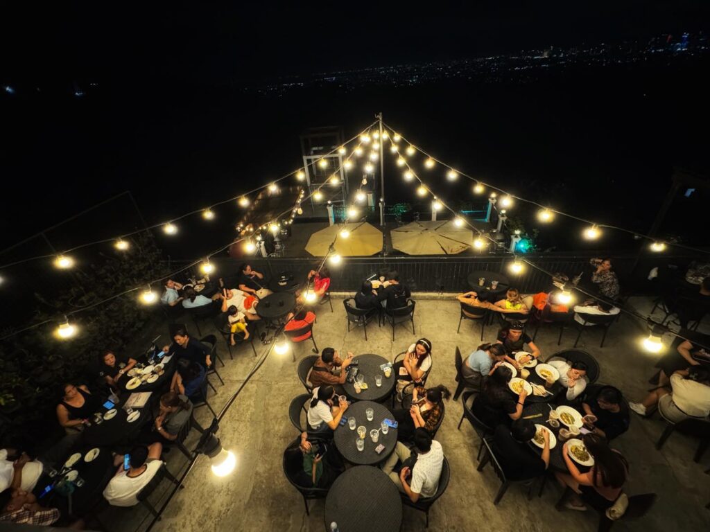 Kaulayaw Cafe Antipolo Overlooking View